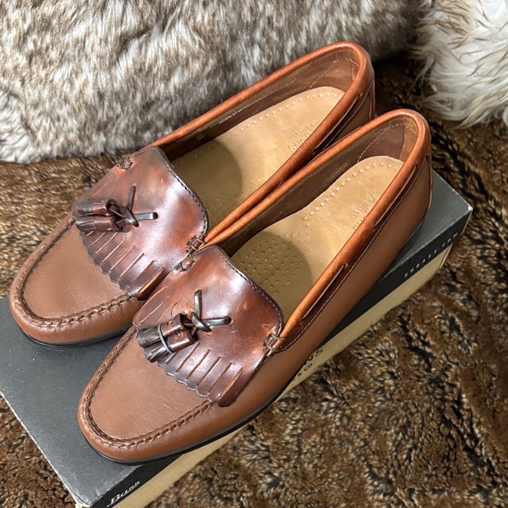 GH Bass Women’s 9.5 Genuine Leather Brown Tassel Loafers - Picture 11 of 11